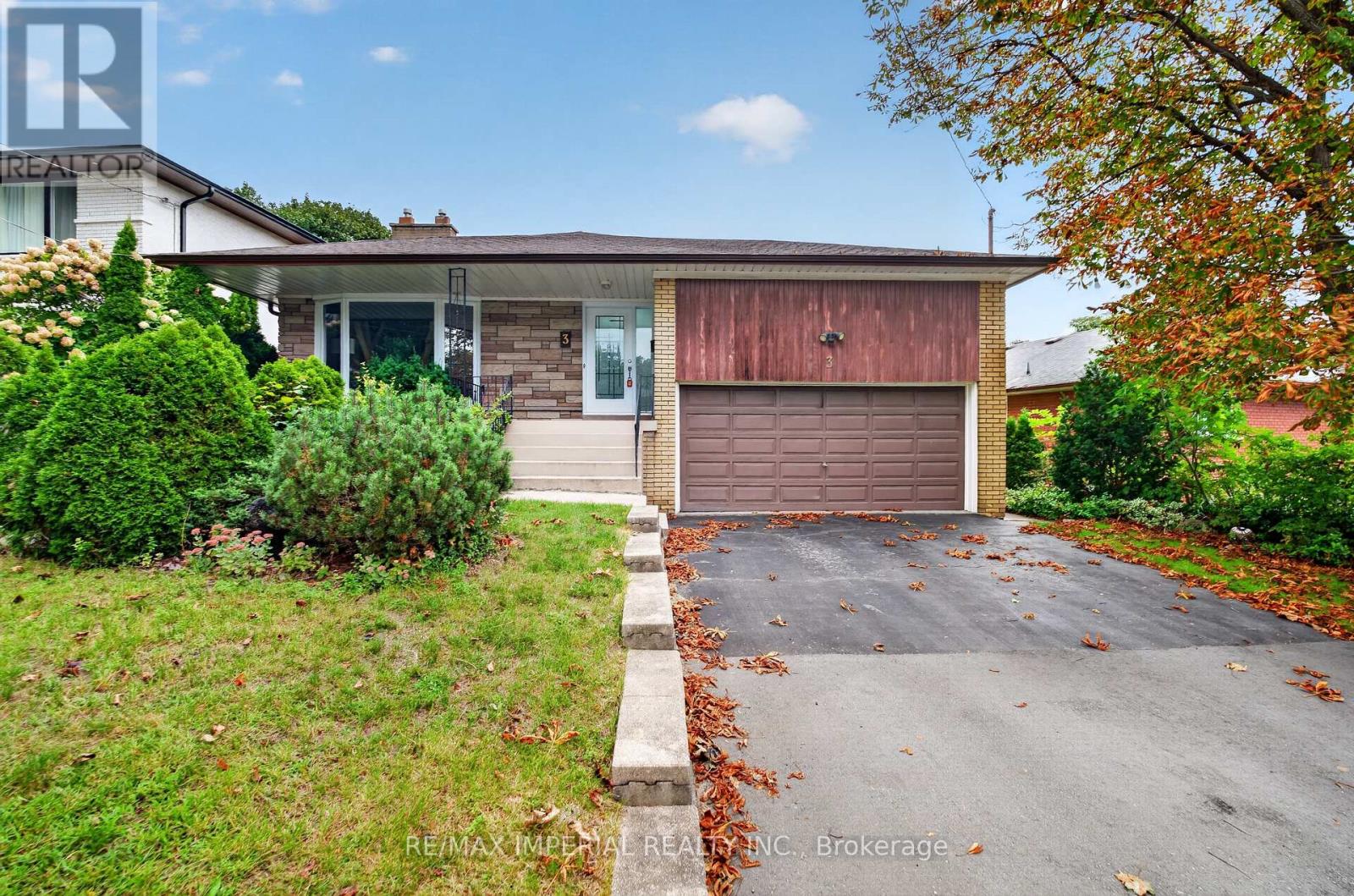 3 Minstrel Drive Property Photo 1