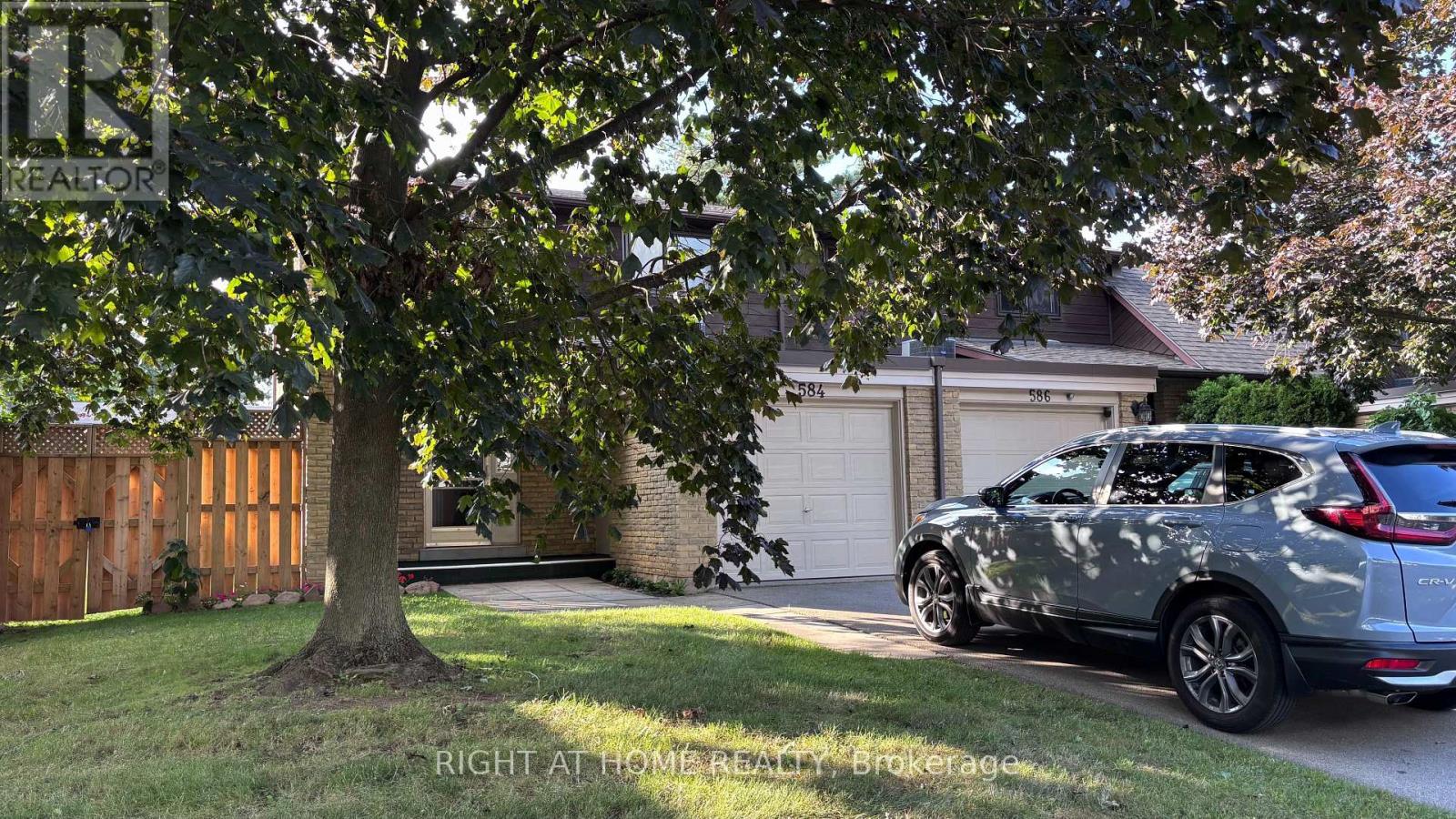 584 Forestwood Crescent Property Photo 2