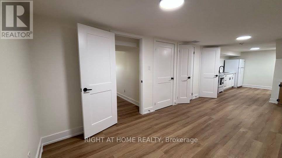 584 Forestwood Crescent Property Photo 9