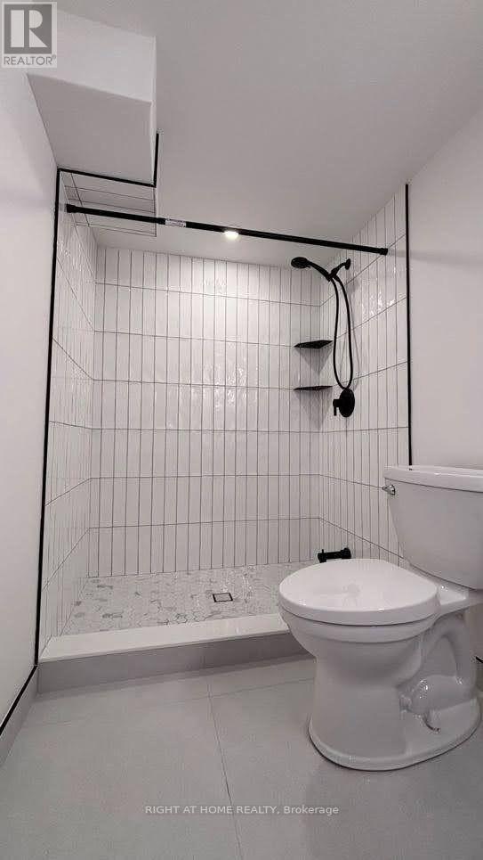 584 Forestwood Crescent Property Photo 11