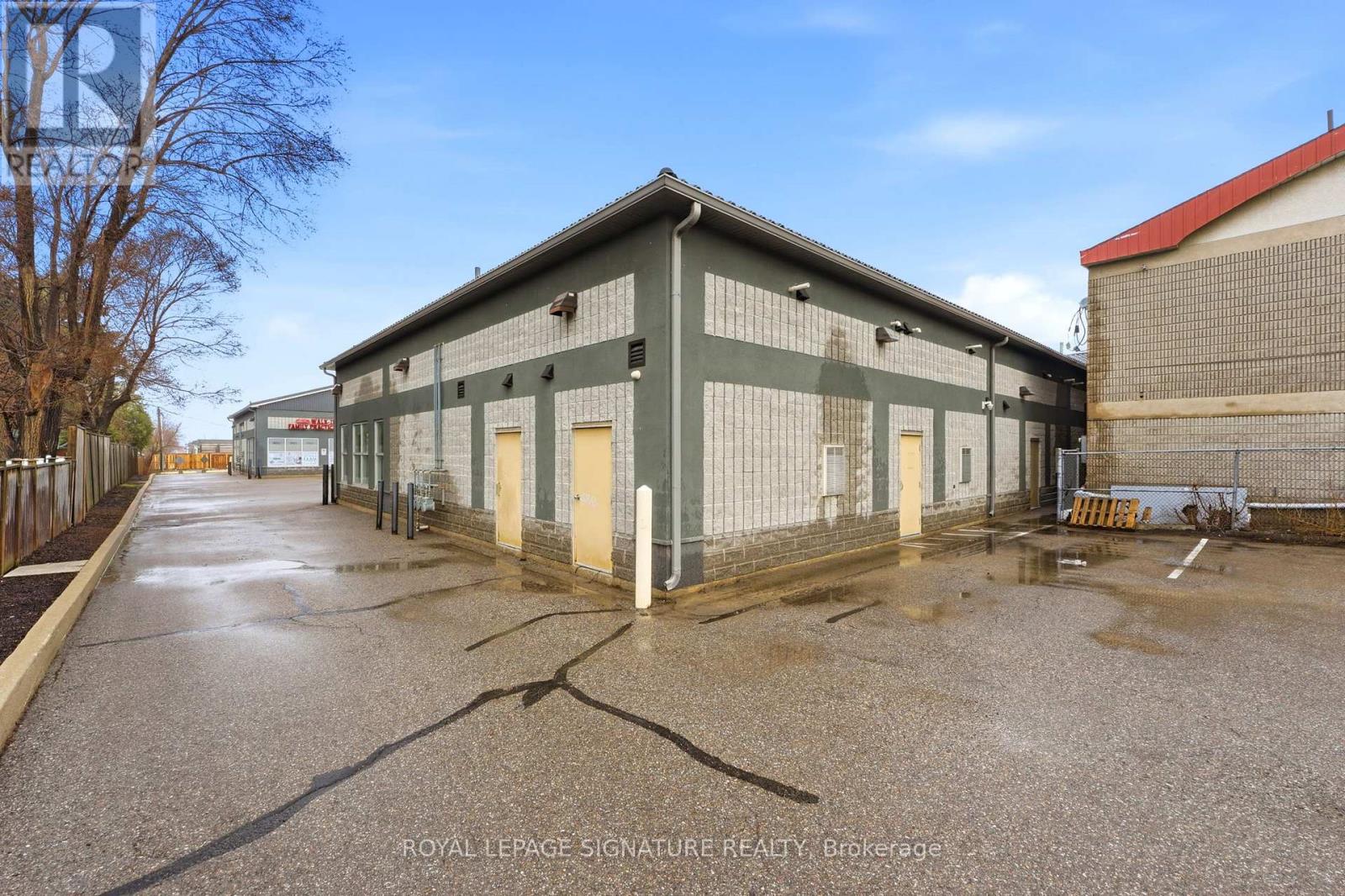 158 Guelph Street Property Photo 4