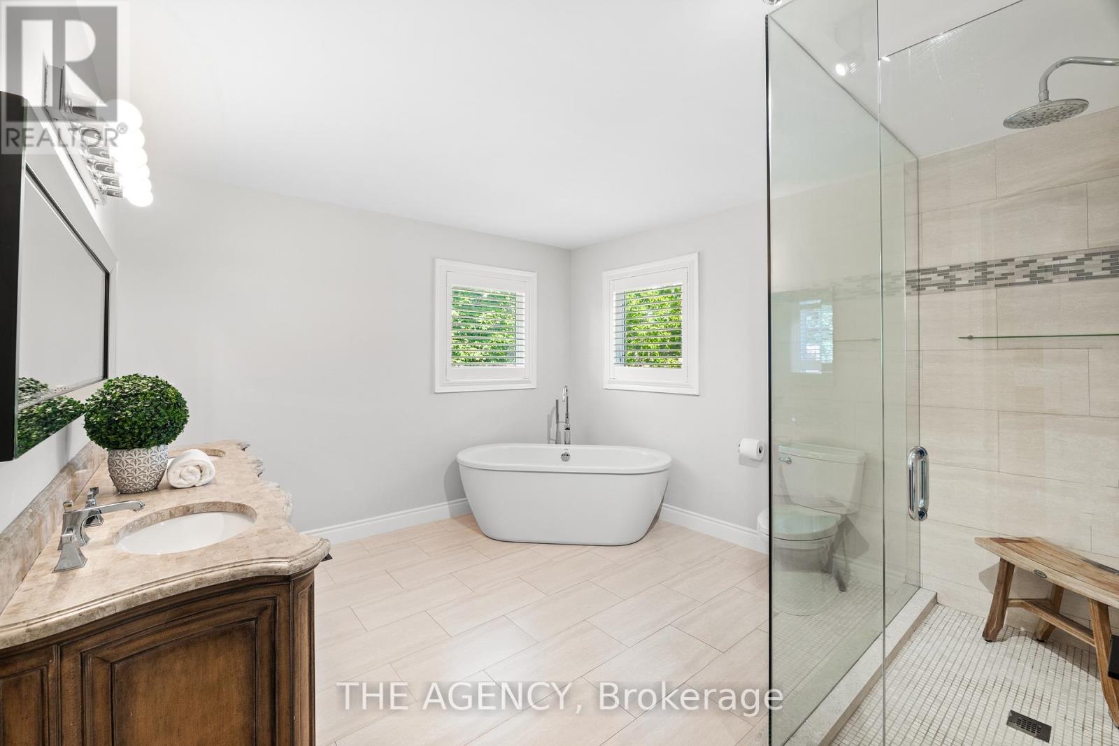 7 Stonegate Drive Property Photo 18
