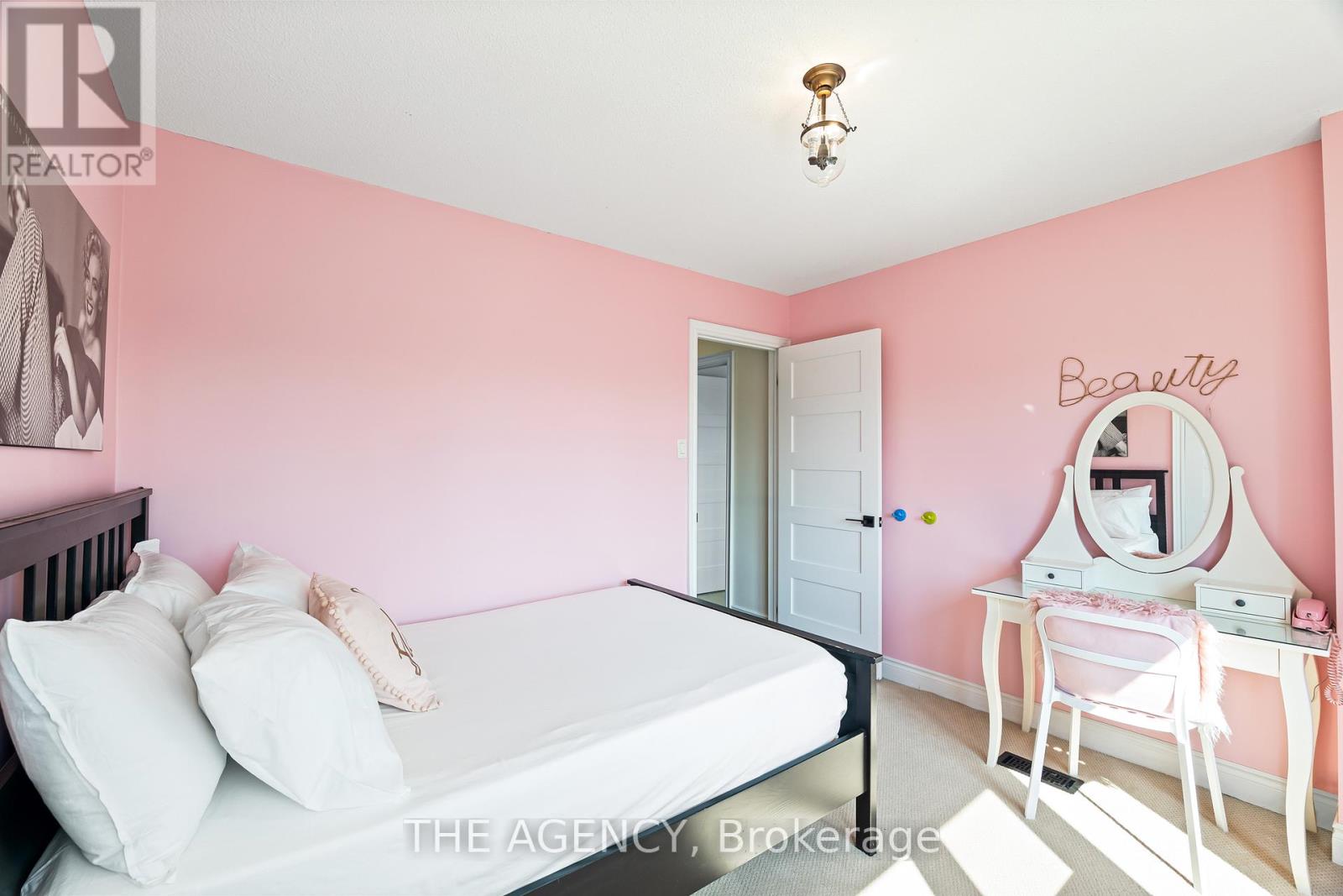 7 Stonegate Drive Property Photo 24