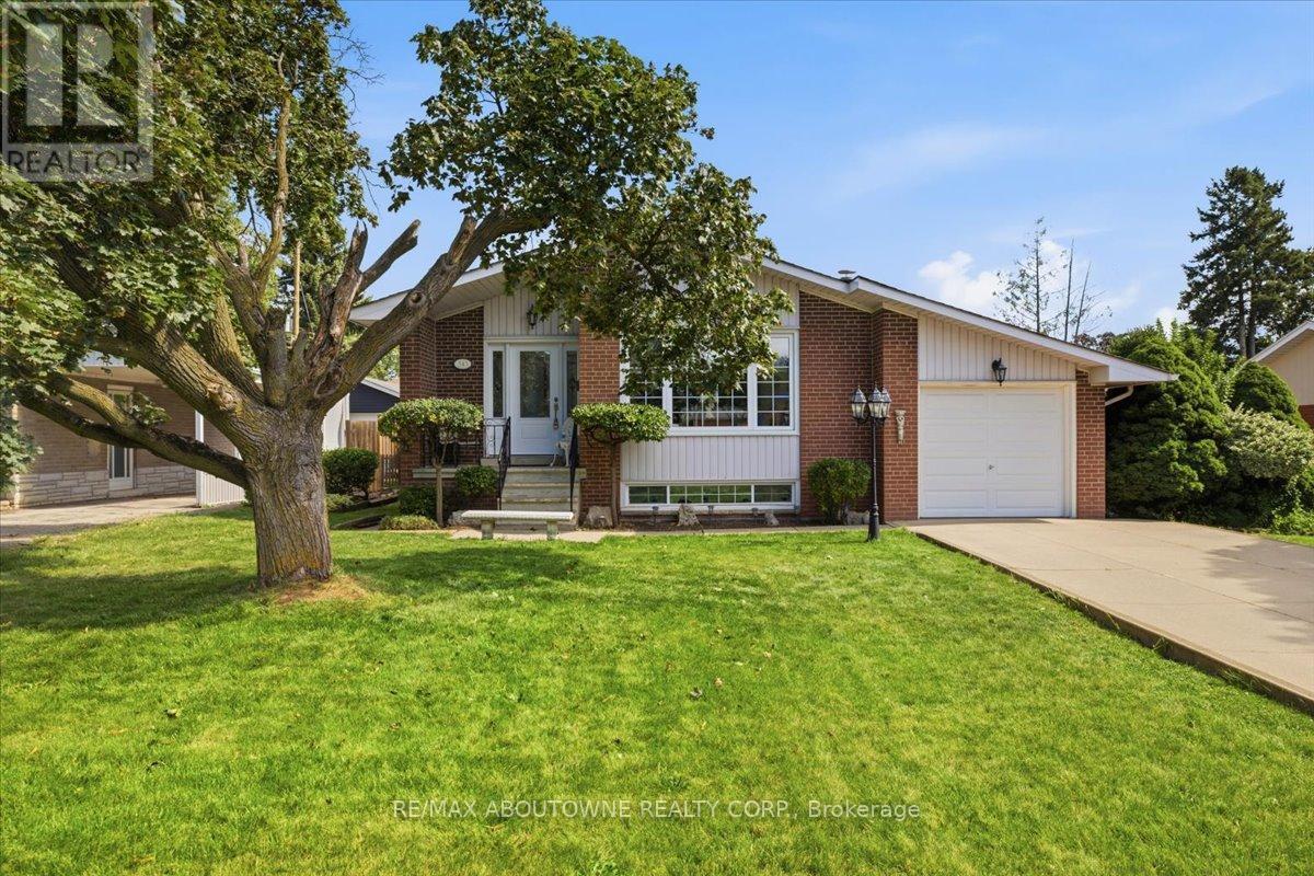 343 Duncombe Drive Property Photo 1