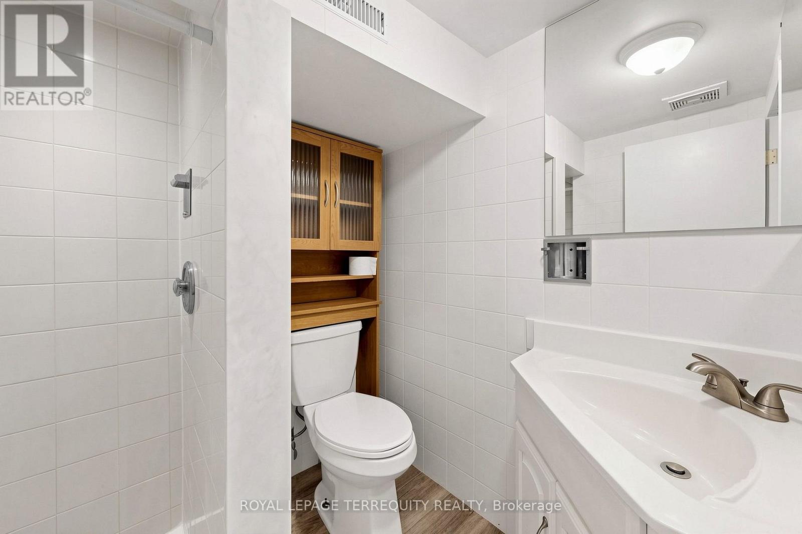 Bsmt - 150 Osler Street Property Photo 12