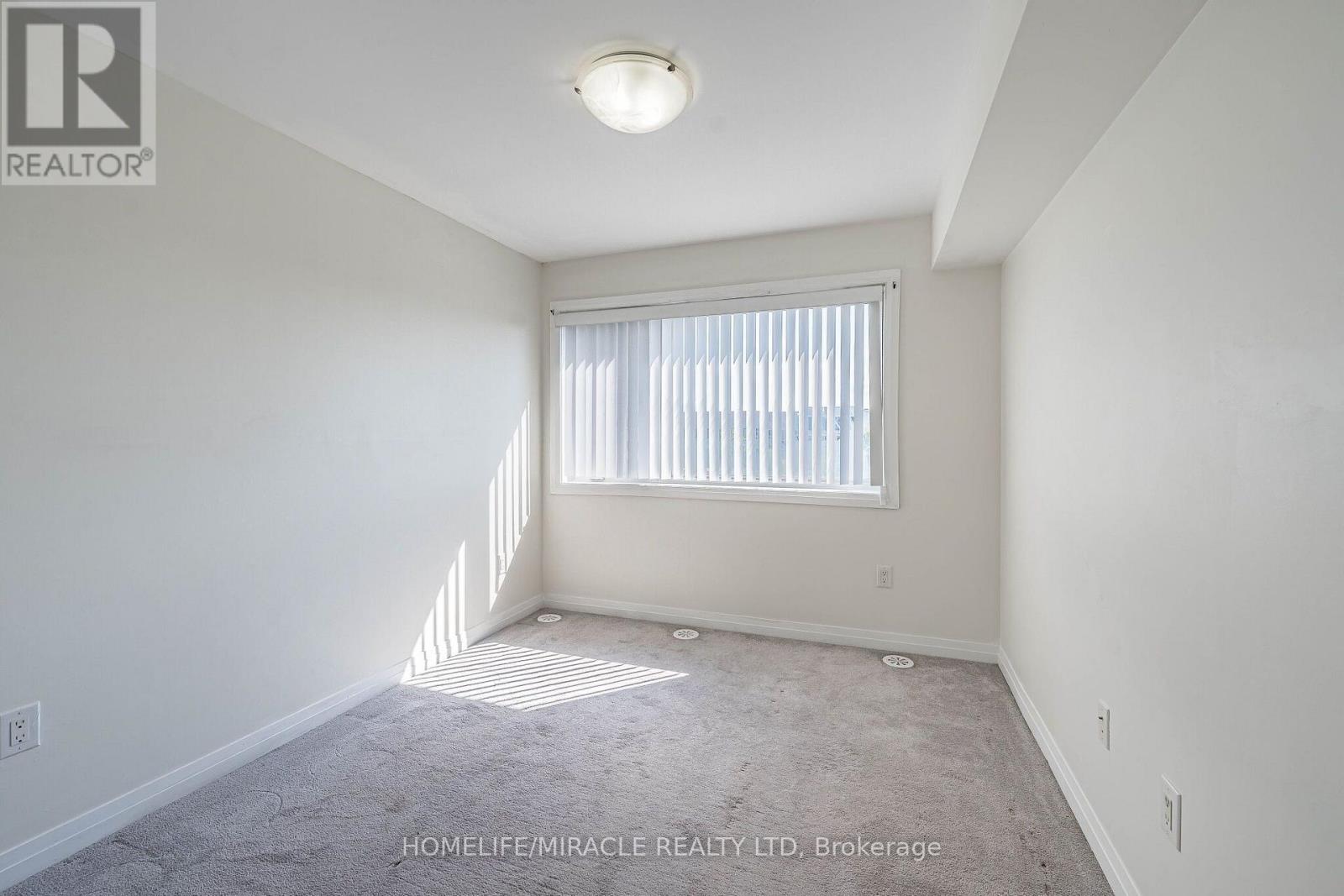 8 - 161 William Duncan Road Property Photo 22