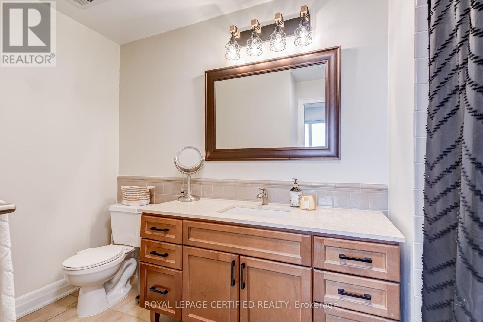 1806 - 100 John Street Property Photo 21