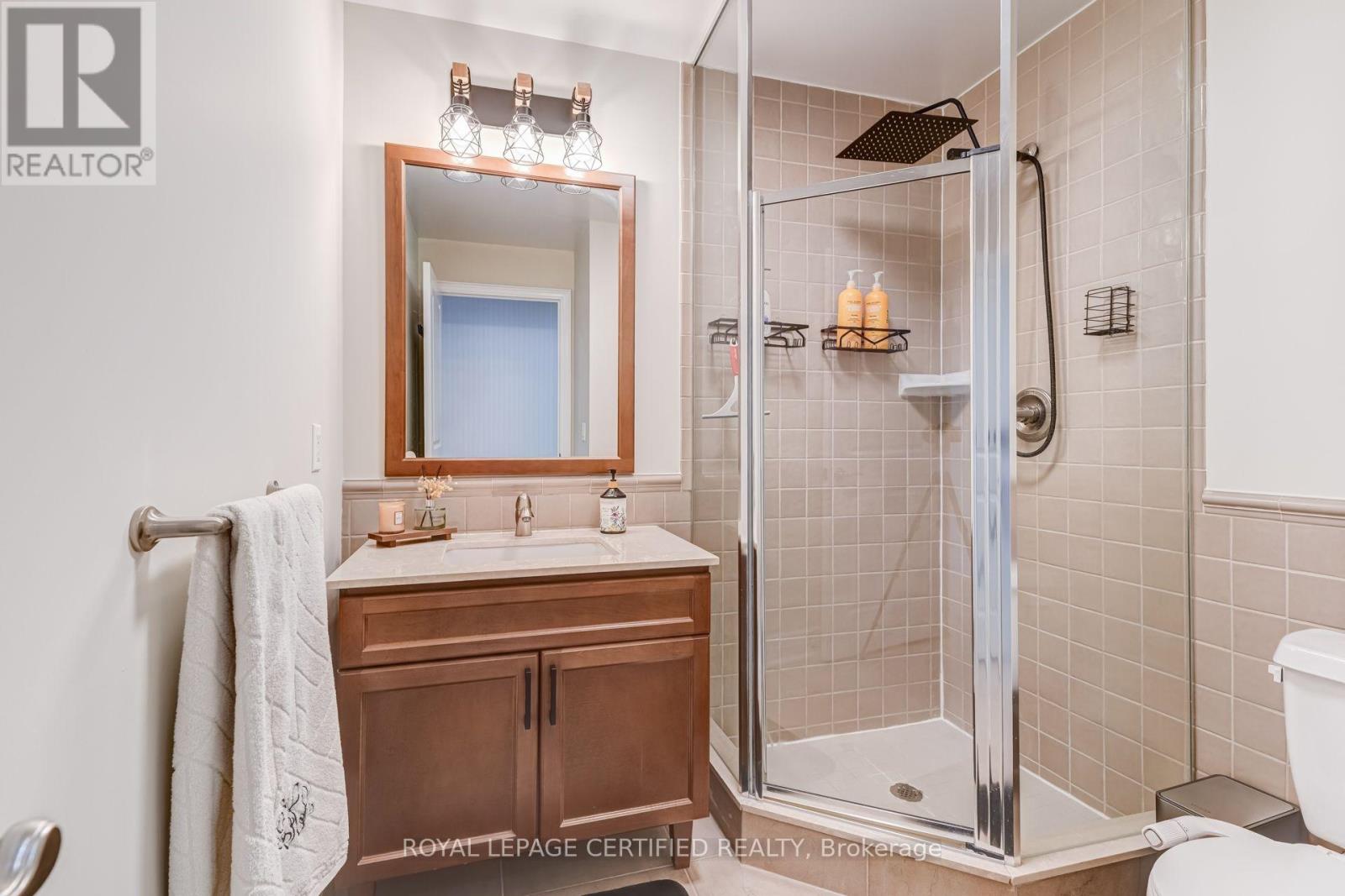 1806 - 100 John Street Property Photo 27