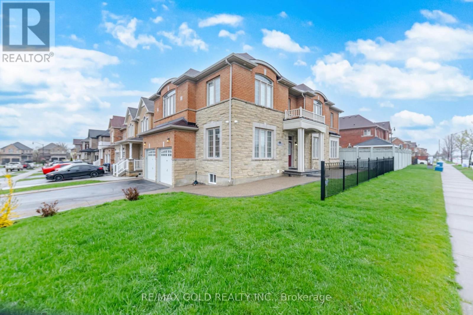 26 Drummondville Drive Property Photo 1