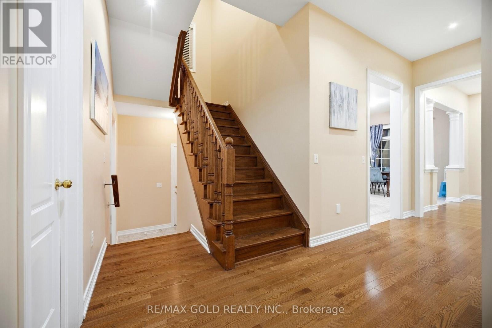 26 Drummondville Drive Property Photo 14