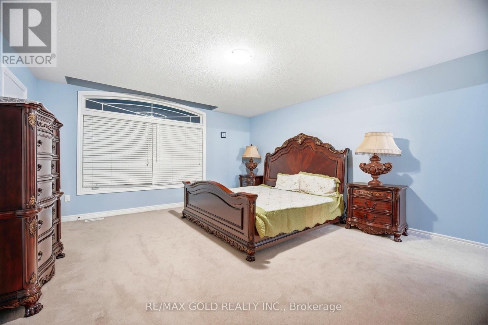 26 Drummondville Drive Property Photo 17