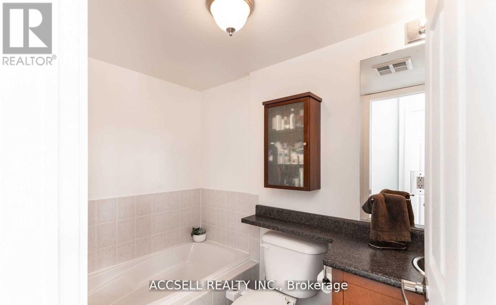 229 - 3400 Lake Shore Boulevard W Property Photo 12