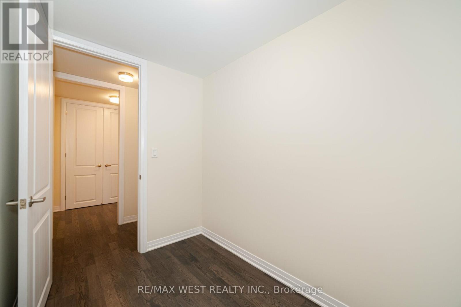 120 Settlers Road E Property Photo 7