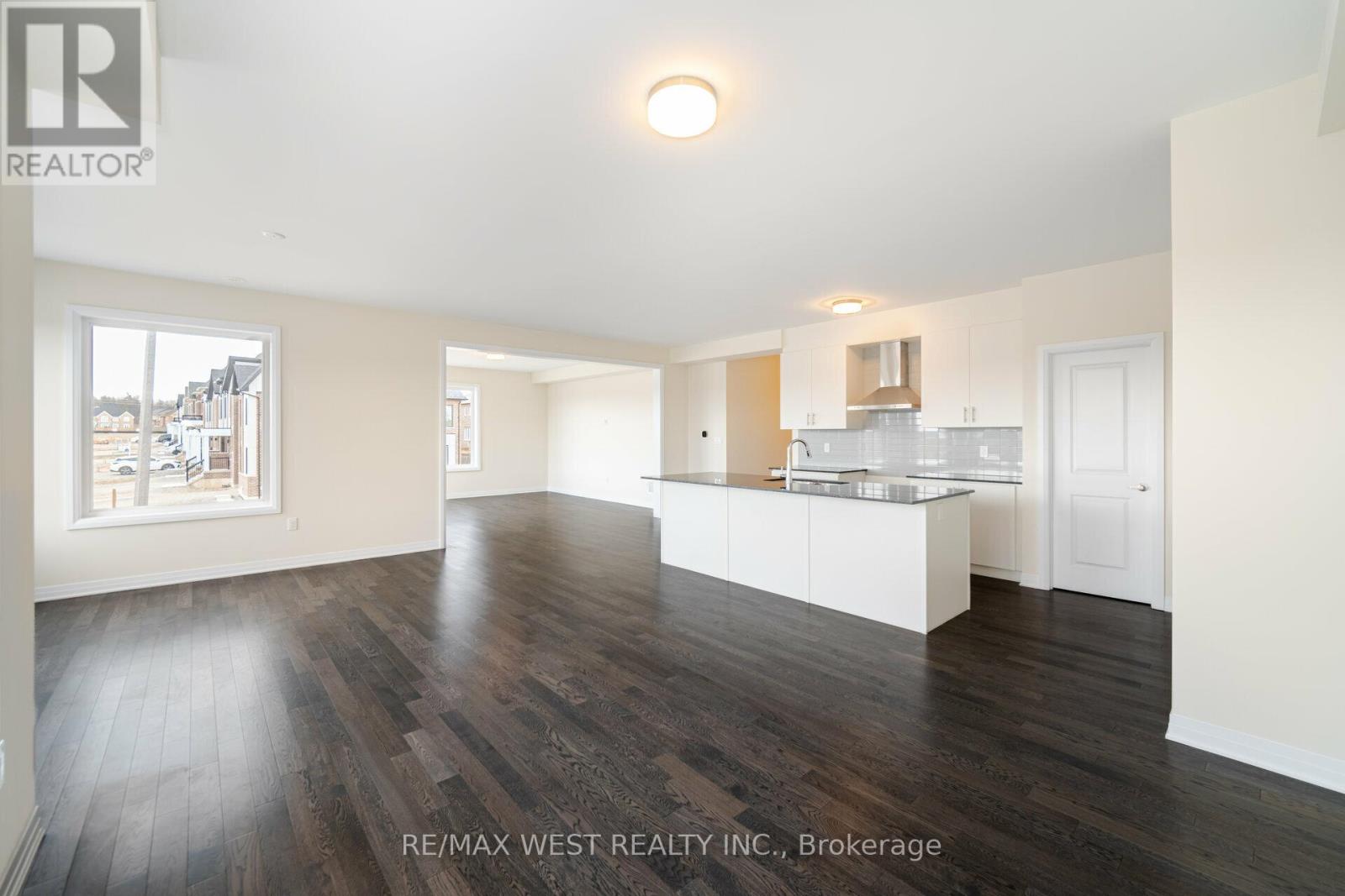 120 Settlers Road E Property Photo 21