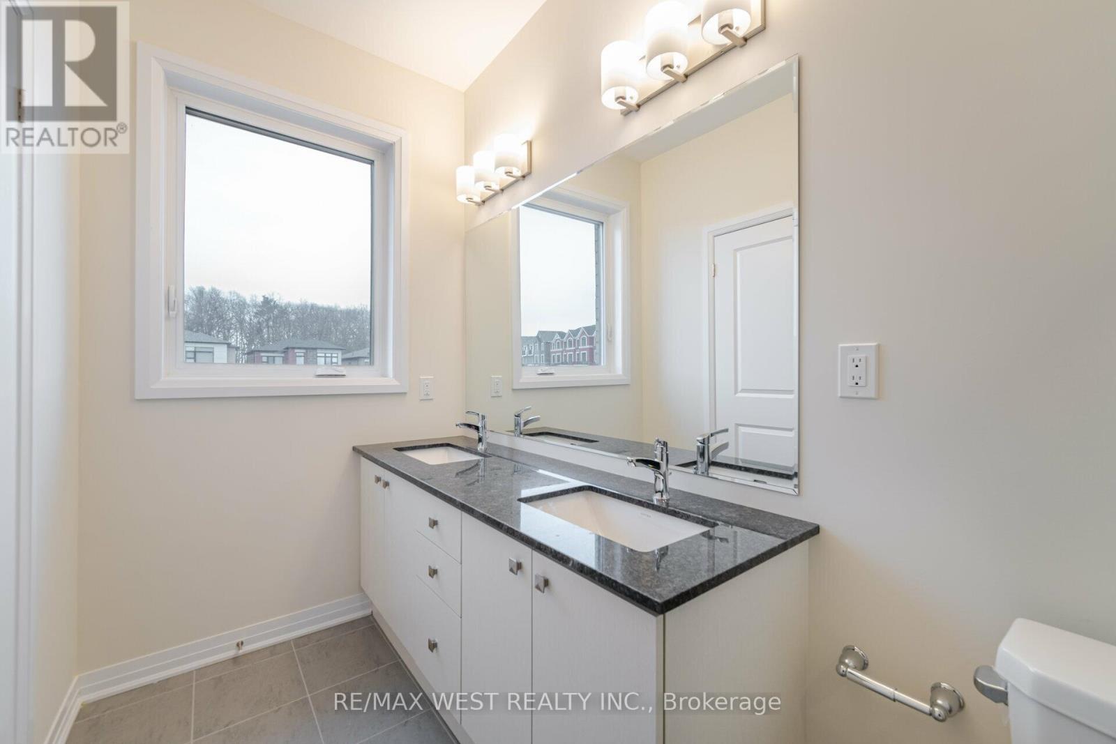 120 Settlers Road E Property Photo 26