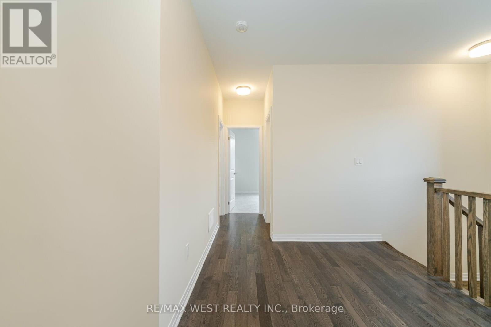 120 Settlers Road E Property Photo 27