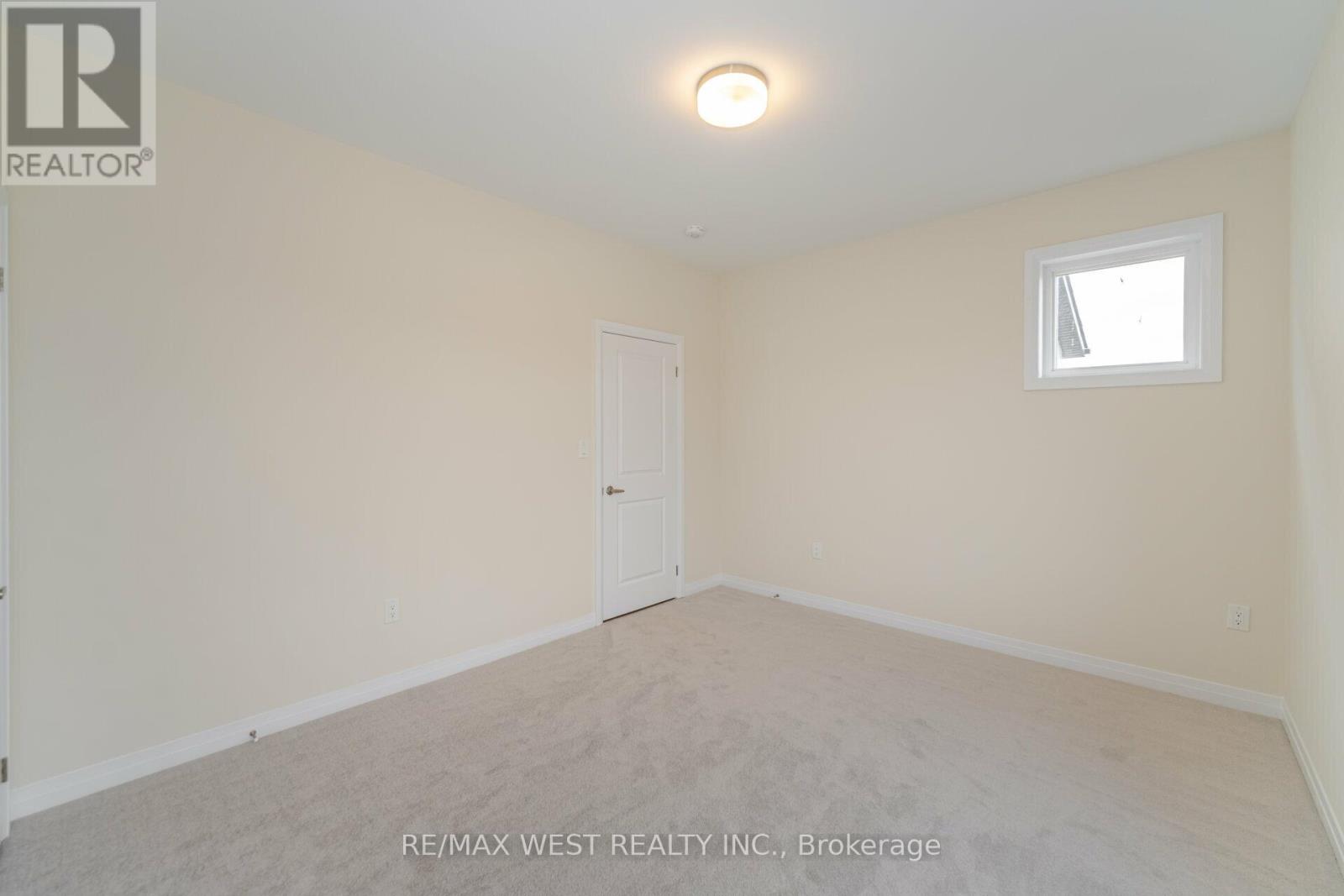 120 Settlers Road E Property Photo 29