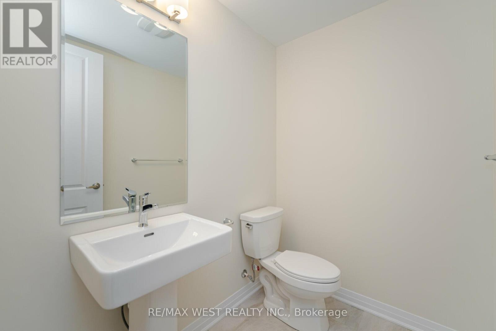 120 Settlers Road E Property Photo 38