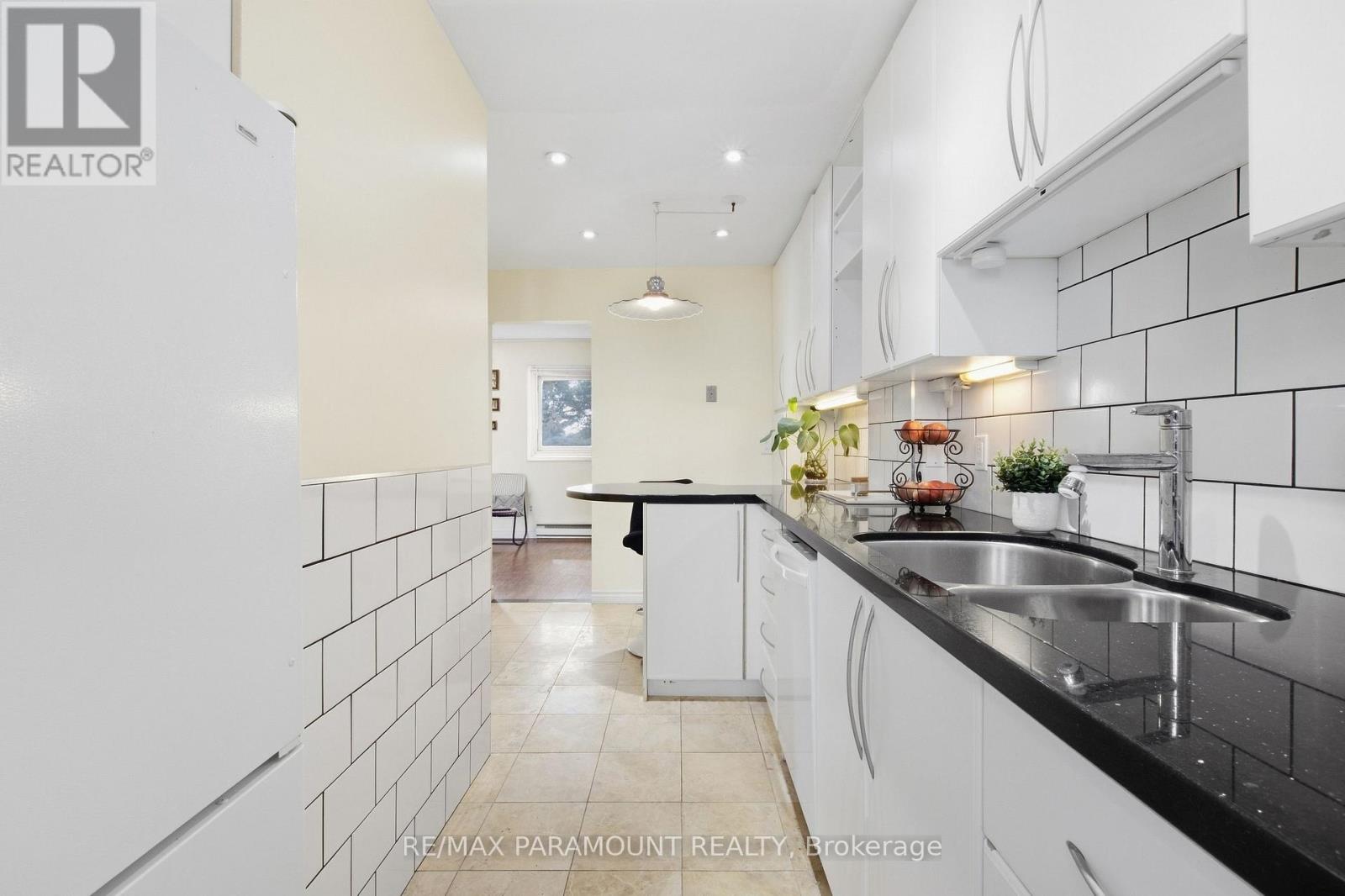 16 Gleneaden Court Property Photo 13