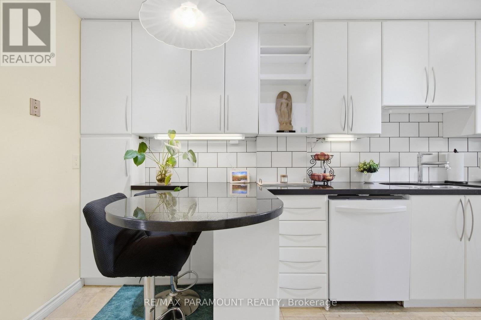 16 Gleneaden Court Property Photo 14
