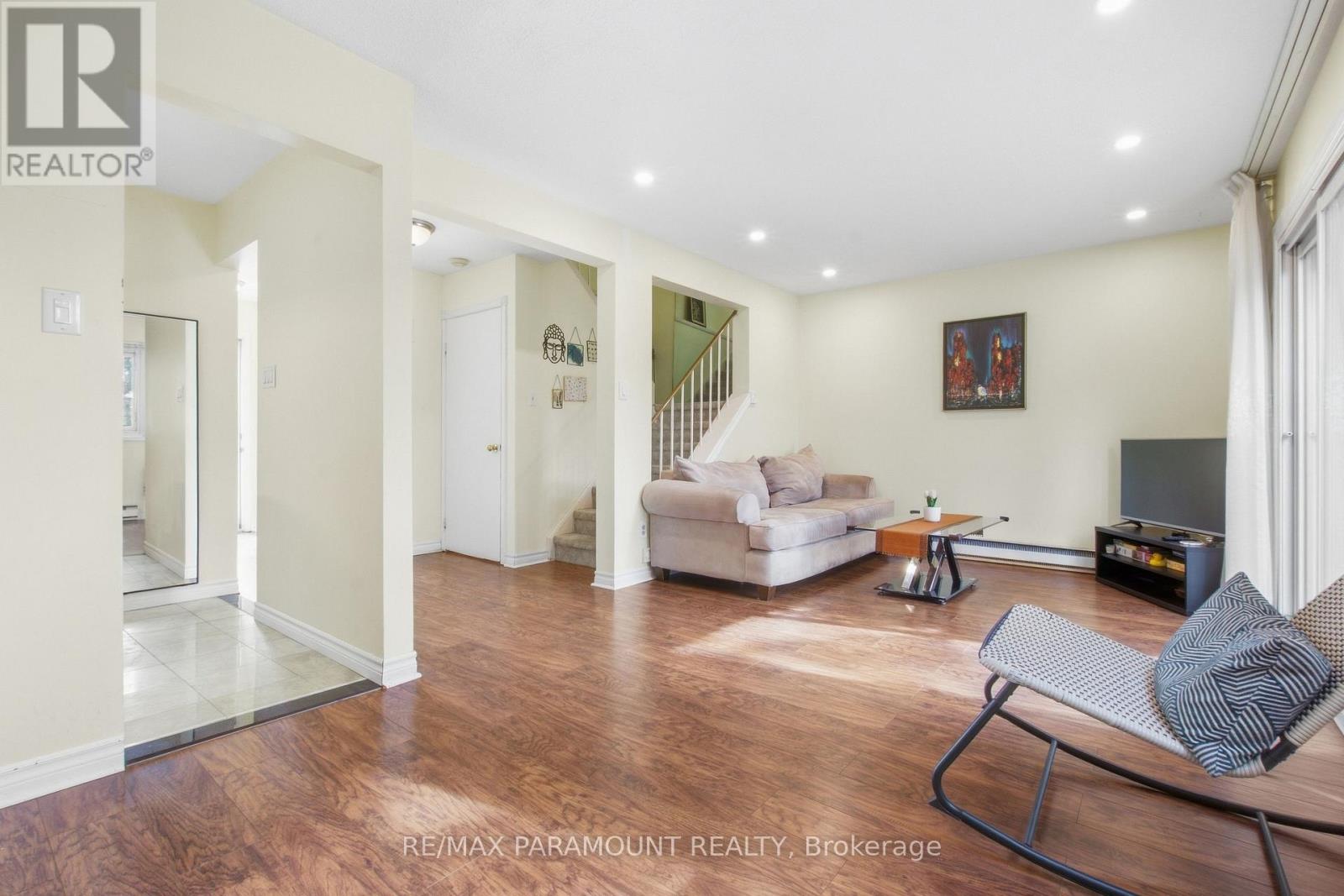 16 Gleneaden Court Property Photo 15