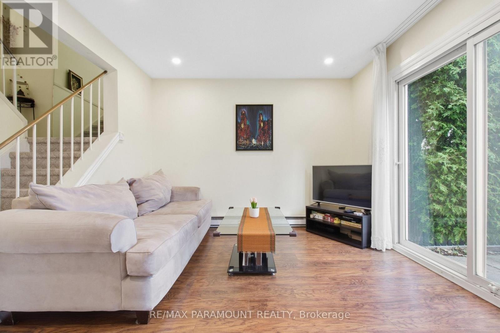 16 Gleneaden Court Property Photo 18