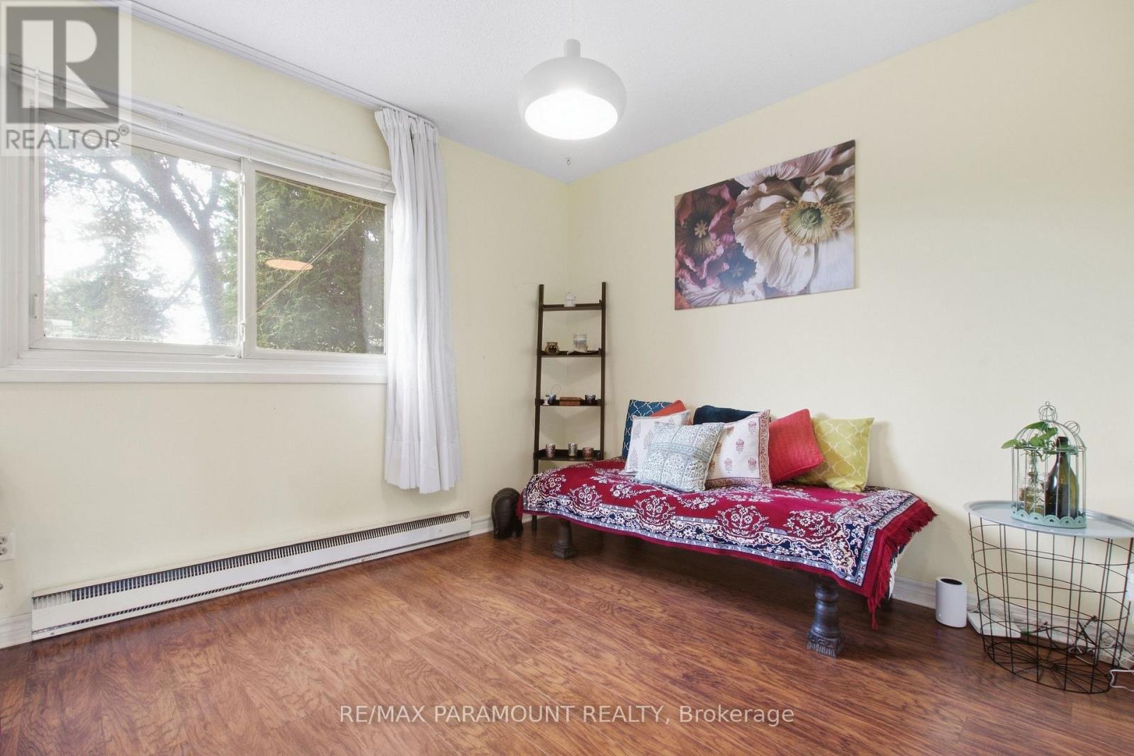 16 Gleneaden Court Property Photo 20