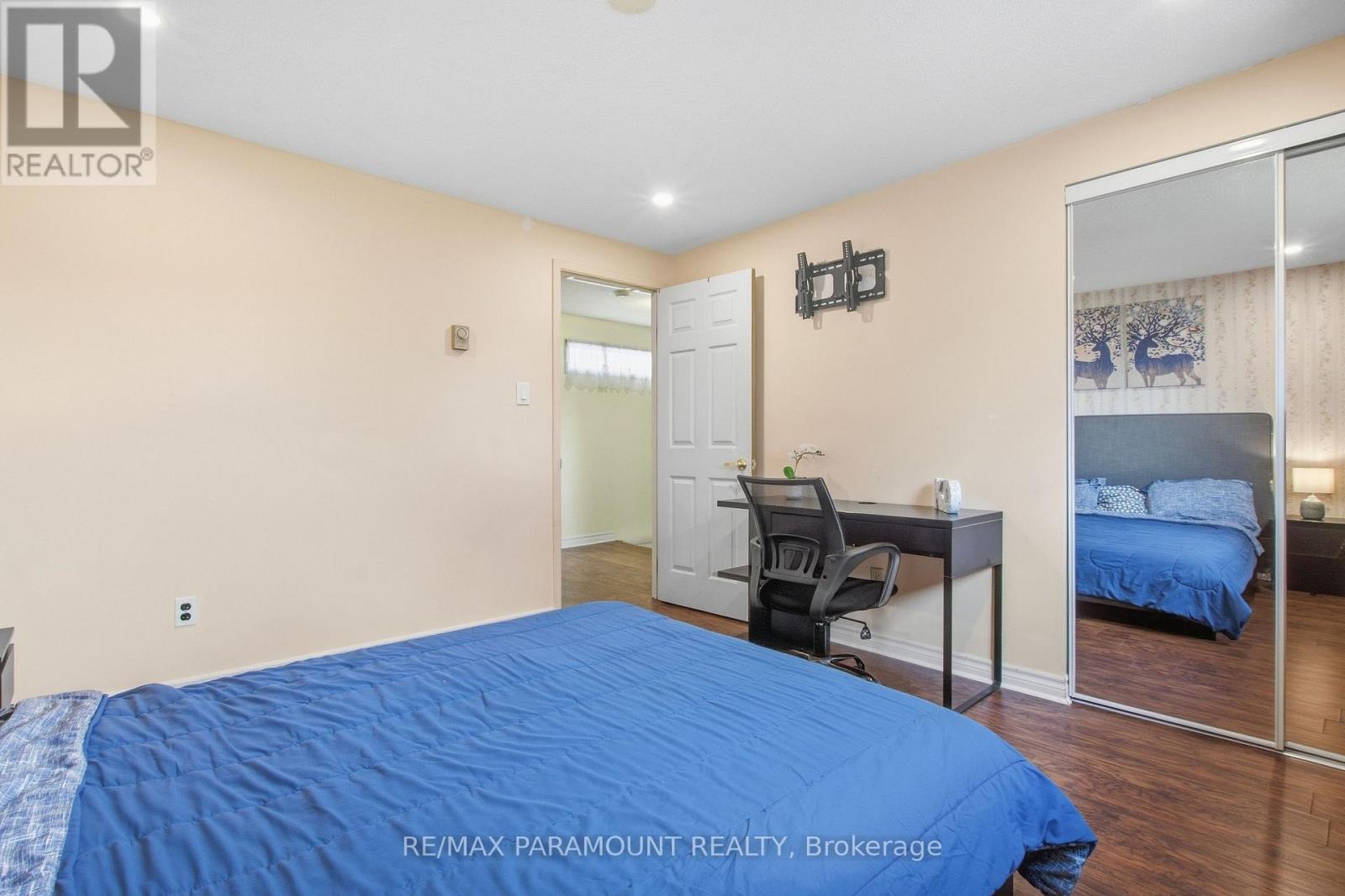 16 Gleneaden Court Property Photo 28
