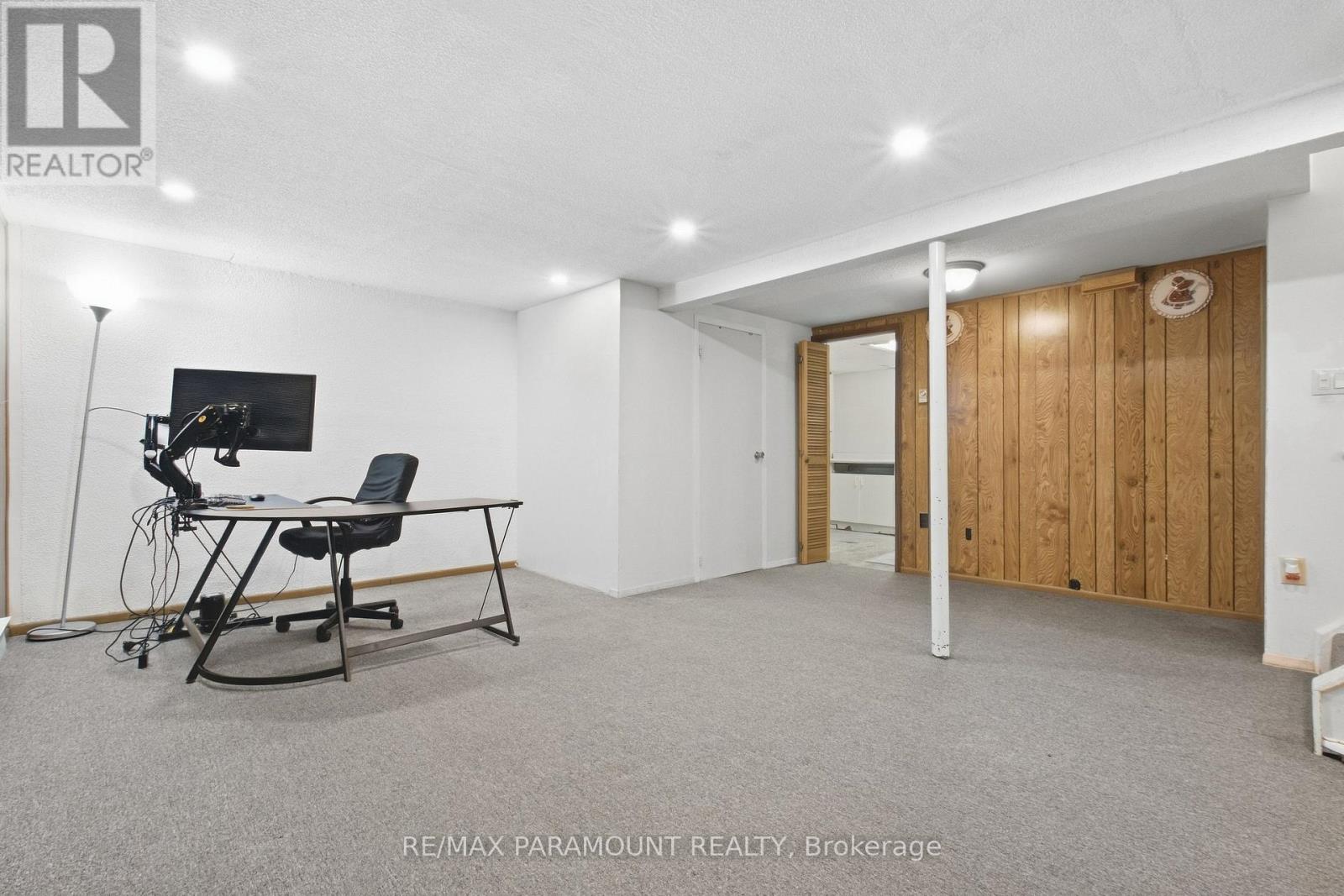 16 Gleneaden Court Property Photo 35
