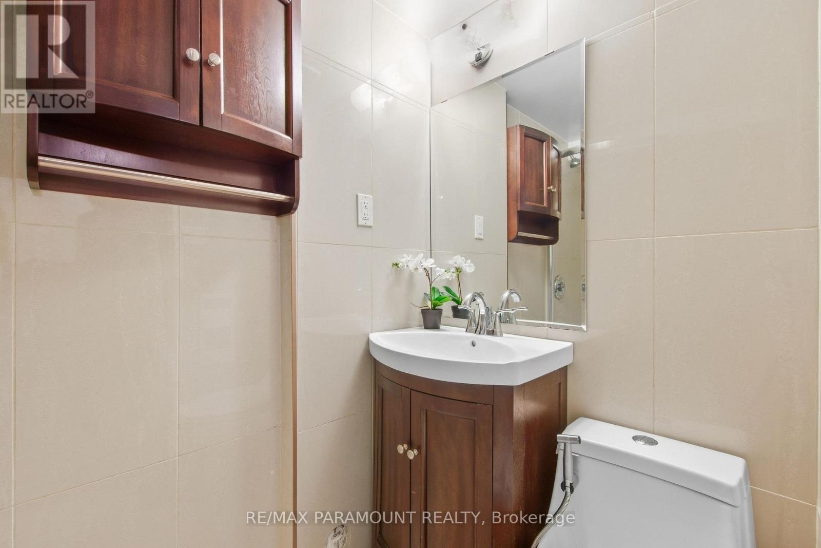 16 Gleneaden Court Property Photo 37