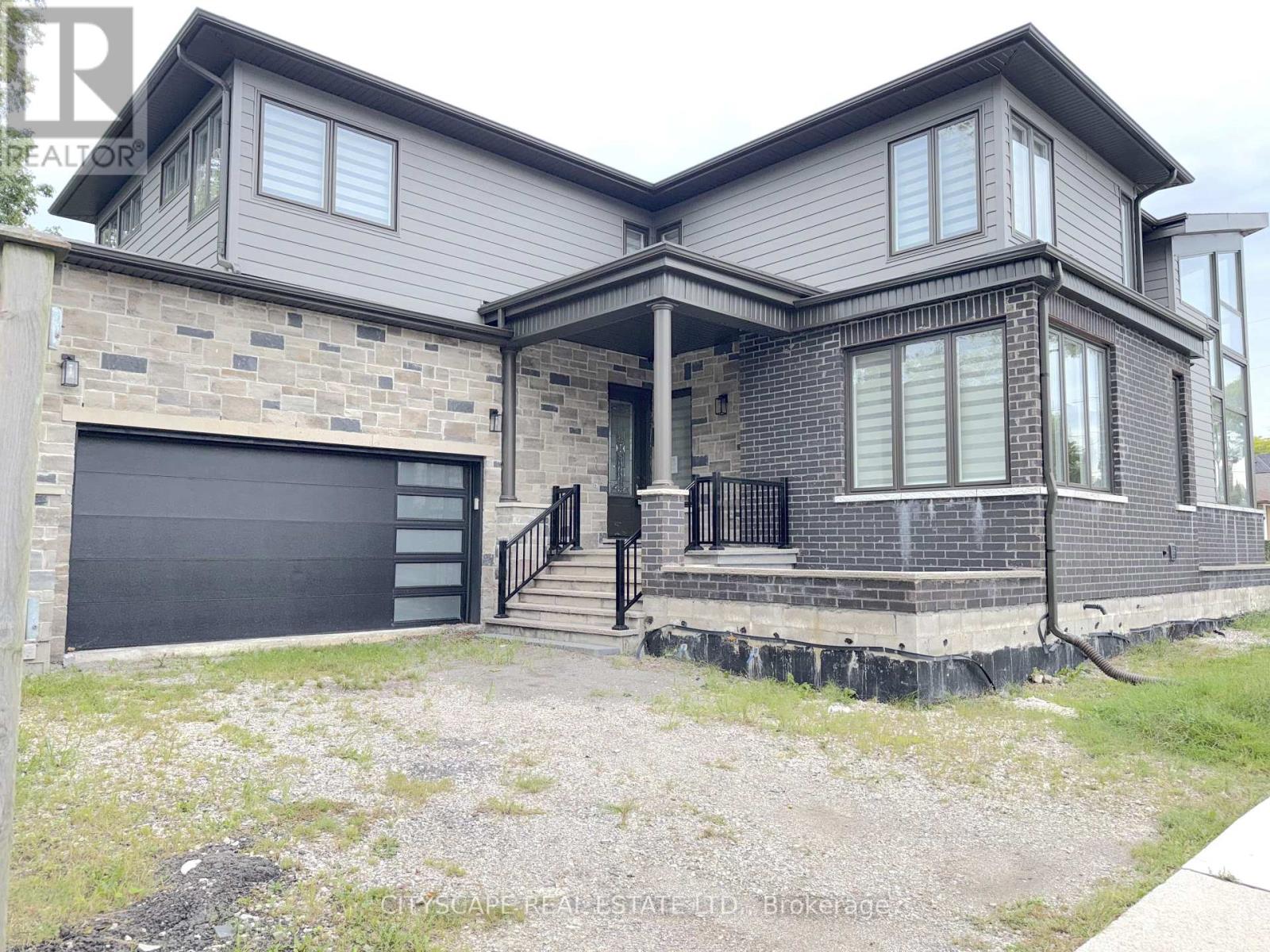 204 MARY STREET Property Photo 1