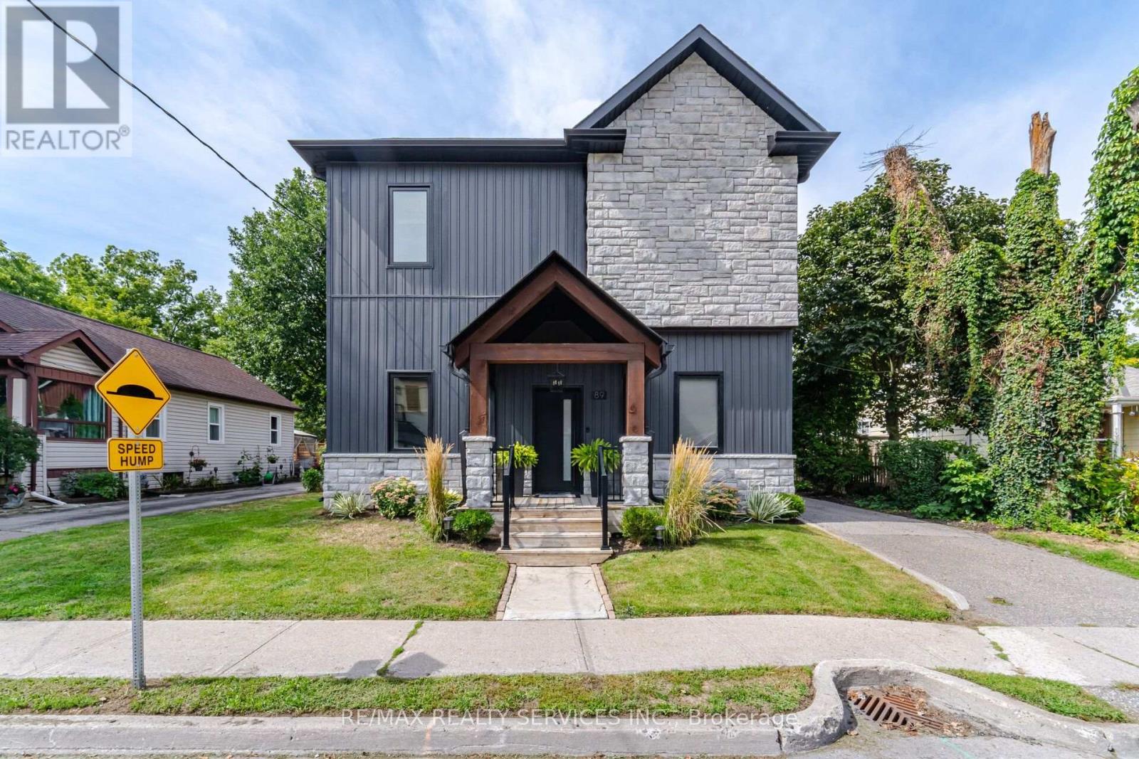 89 Willow Street Property Photo 1