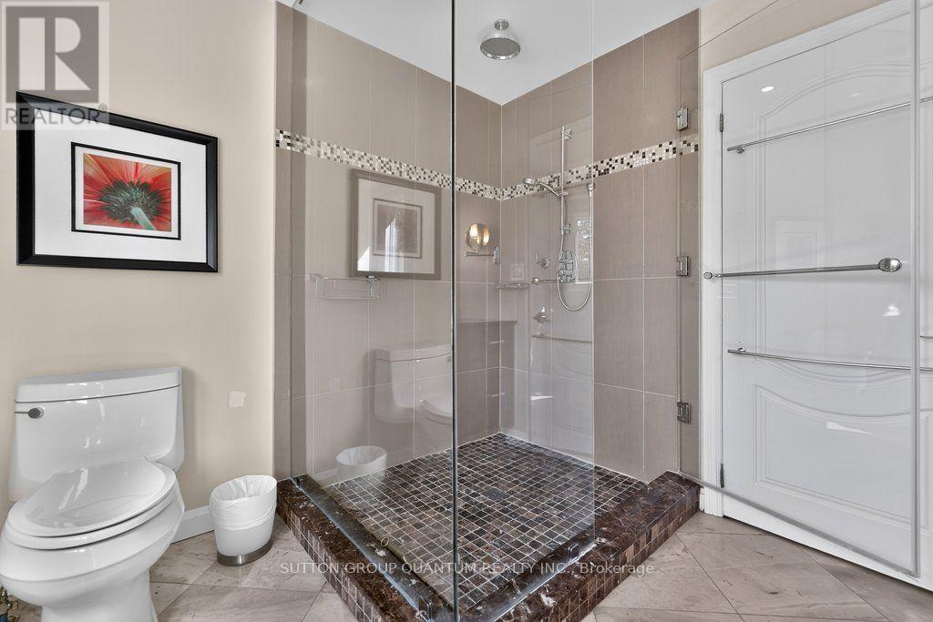 1526 Green Glade Property Photo 26