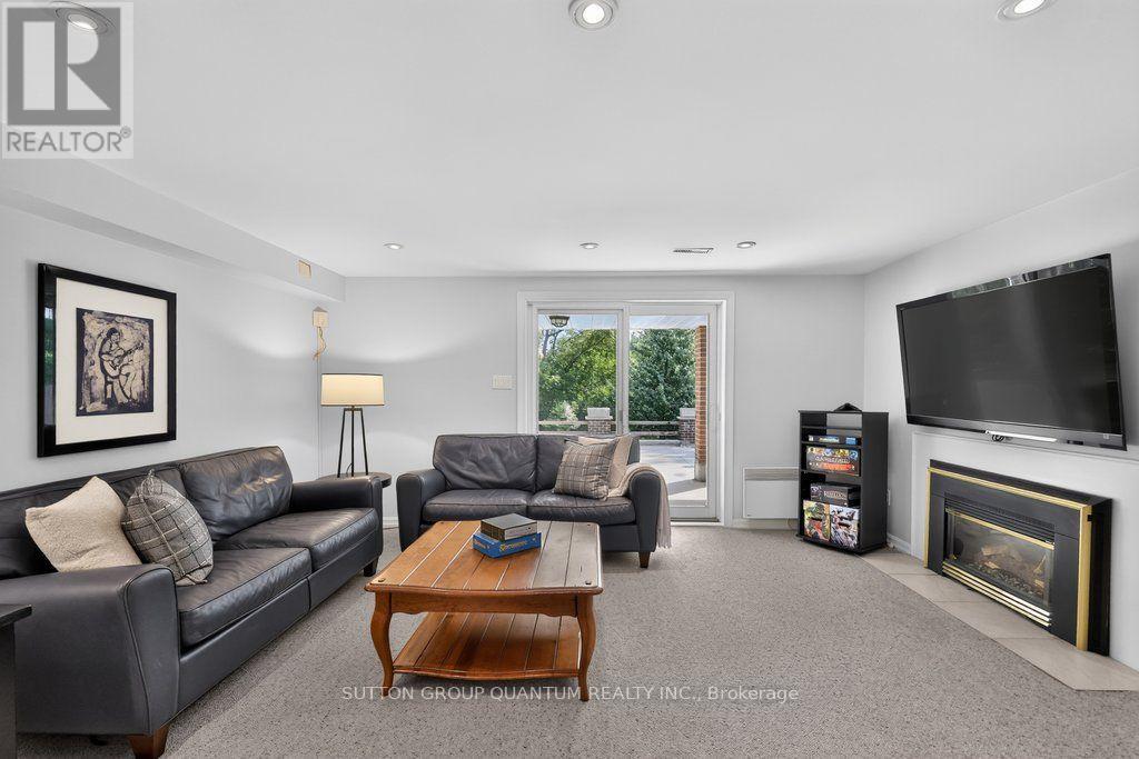 1526 Green Glade Property Photo 33