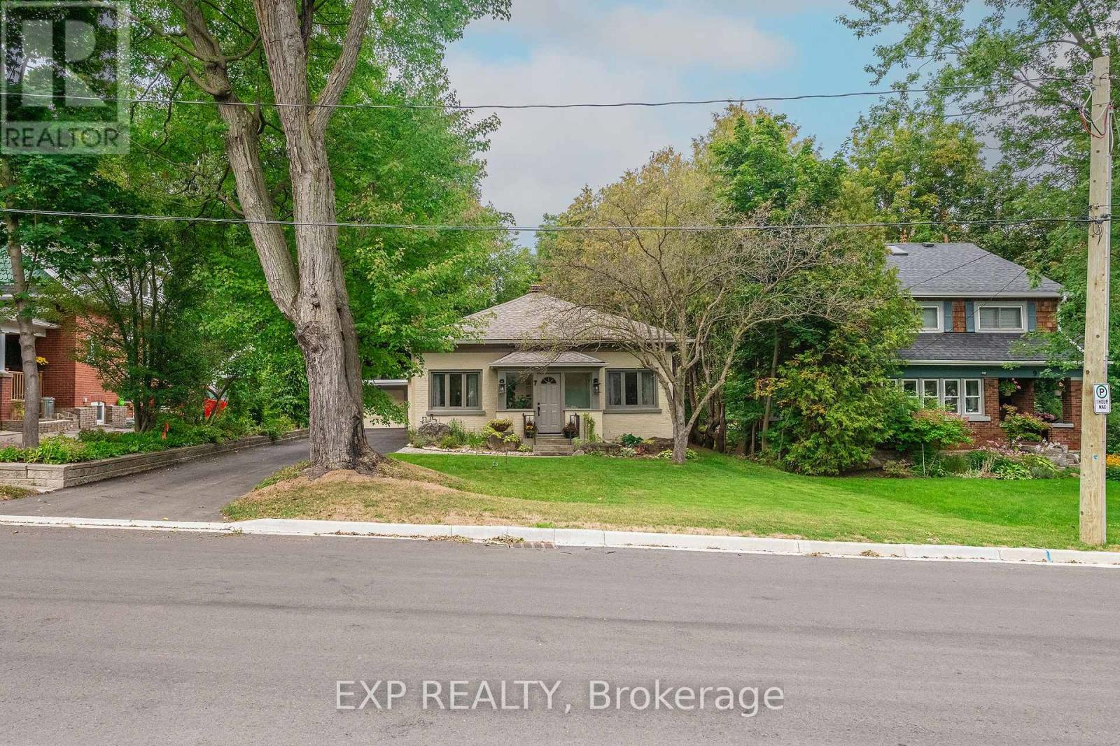 7 Third Avenue Property Photo 2