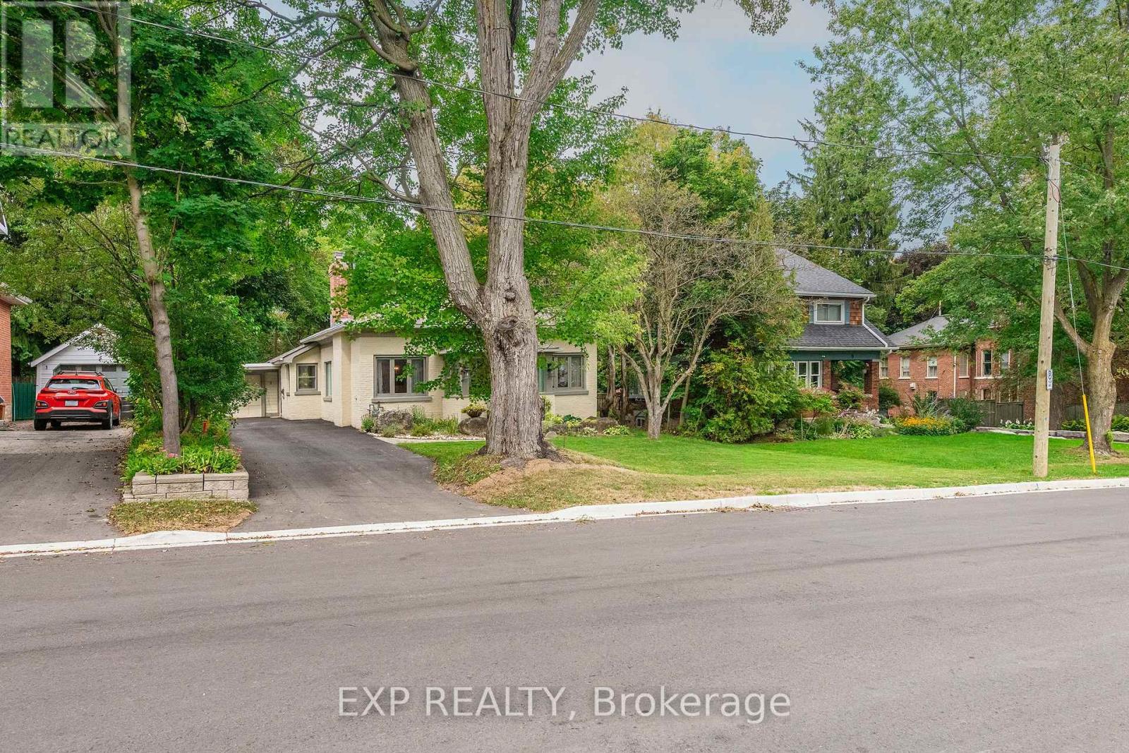 7 Third Avenue Property Photo 3