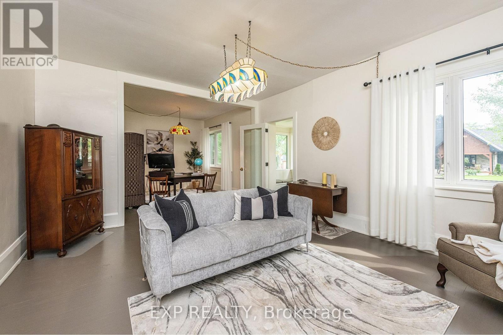 7 Third Avenue Property Photo 9