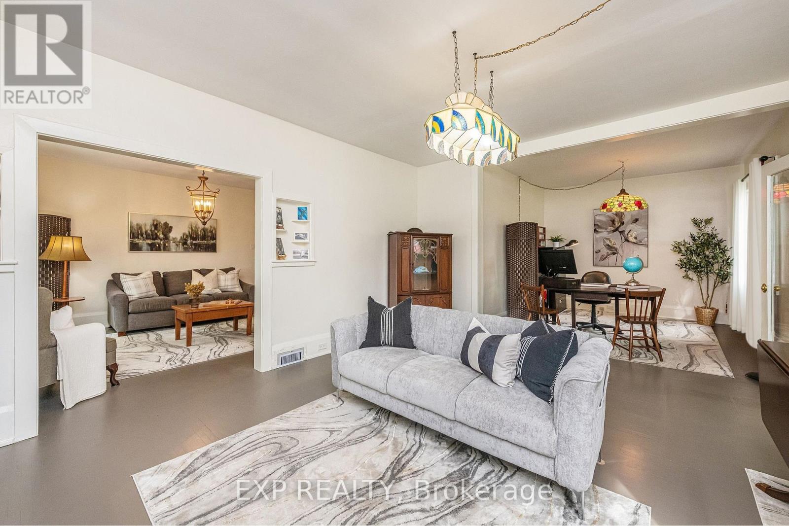 7 Third Avenue Property Photo 14
