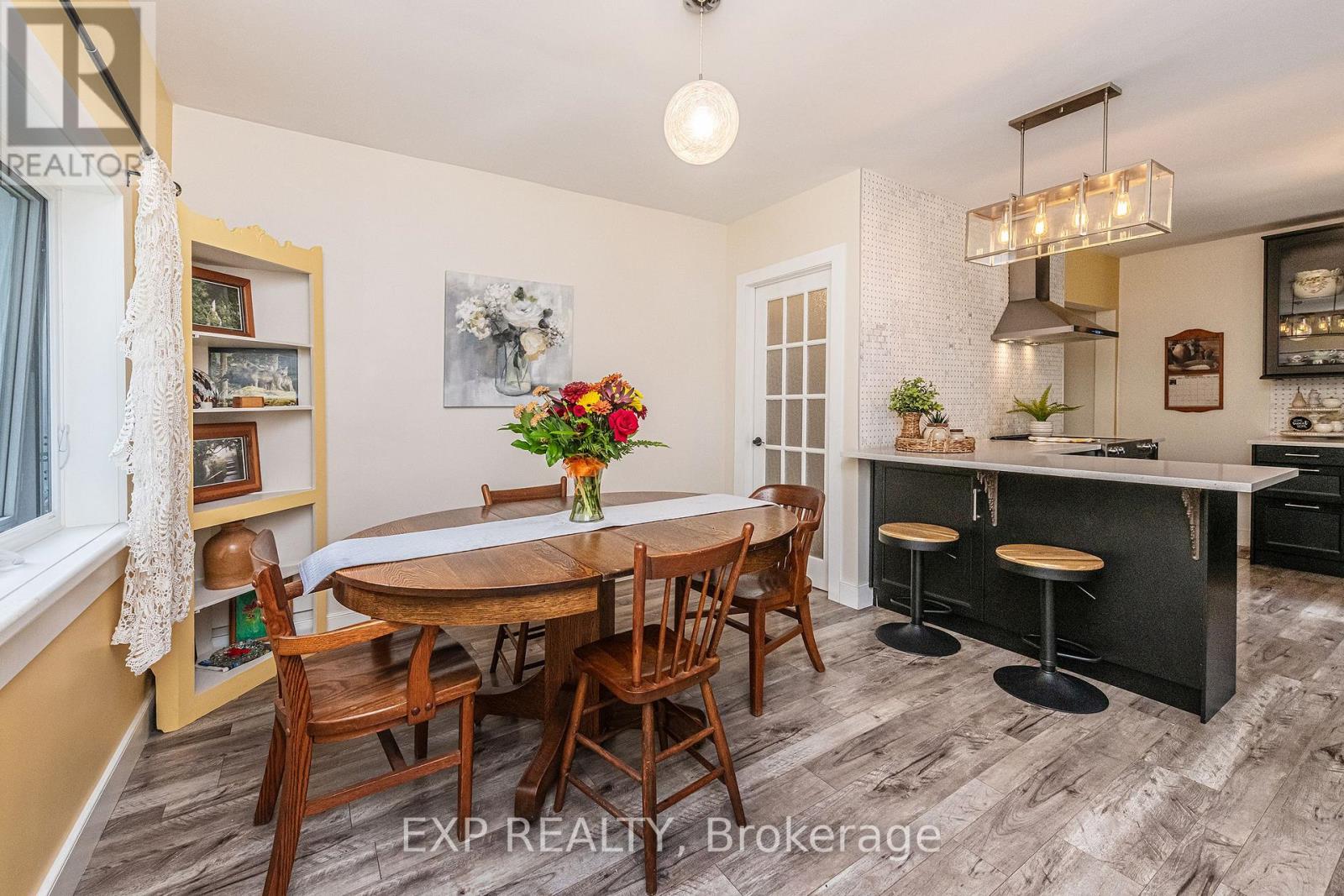 7 Third Avenue Property Photo 26