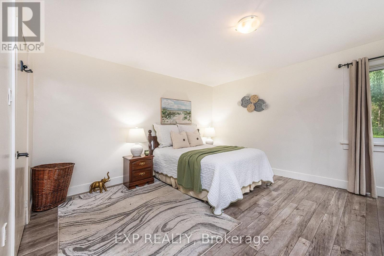 7 Third Avenue Property Photo 29