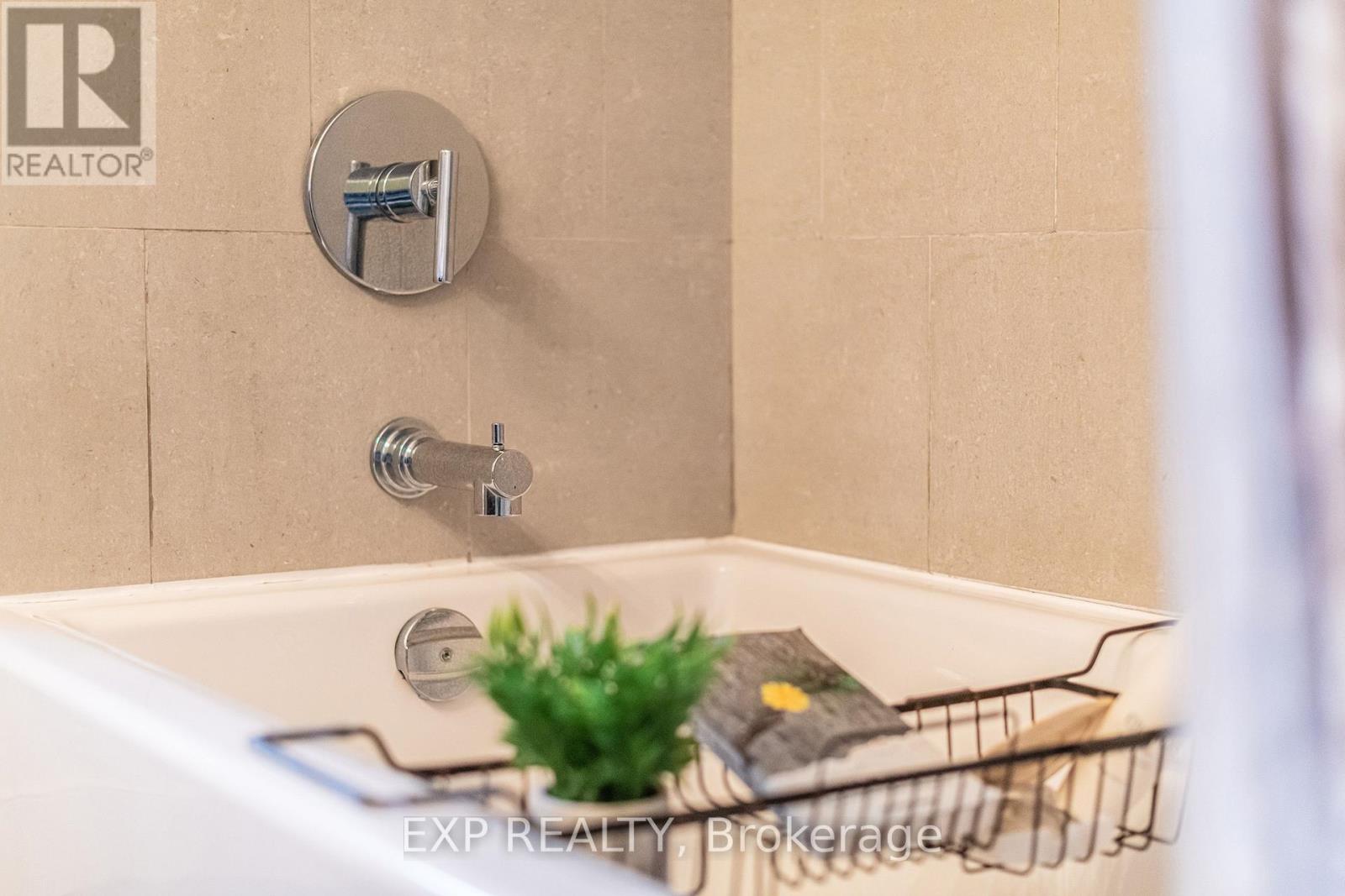 7 Third Avenue Property Photo 33