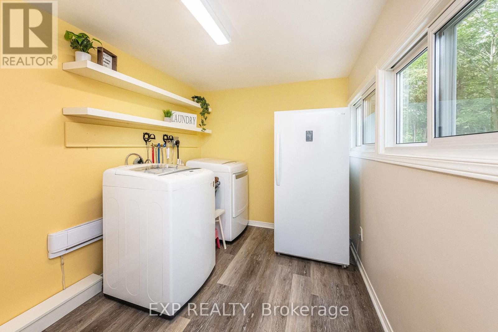 7 Third Avenue Property Photo 36