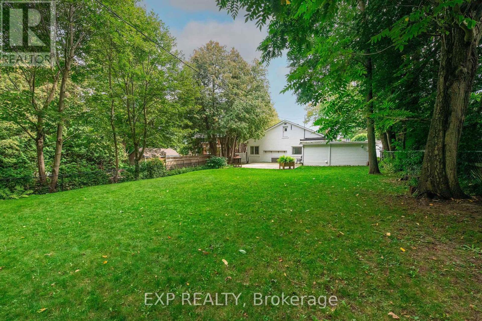 7 Third Avenue Property Photo 37