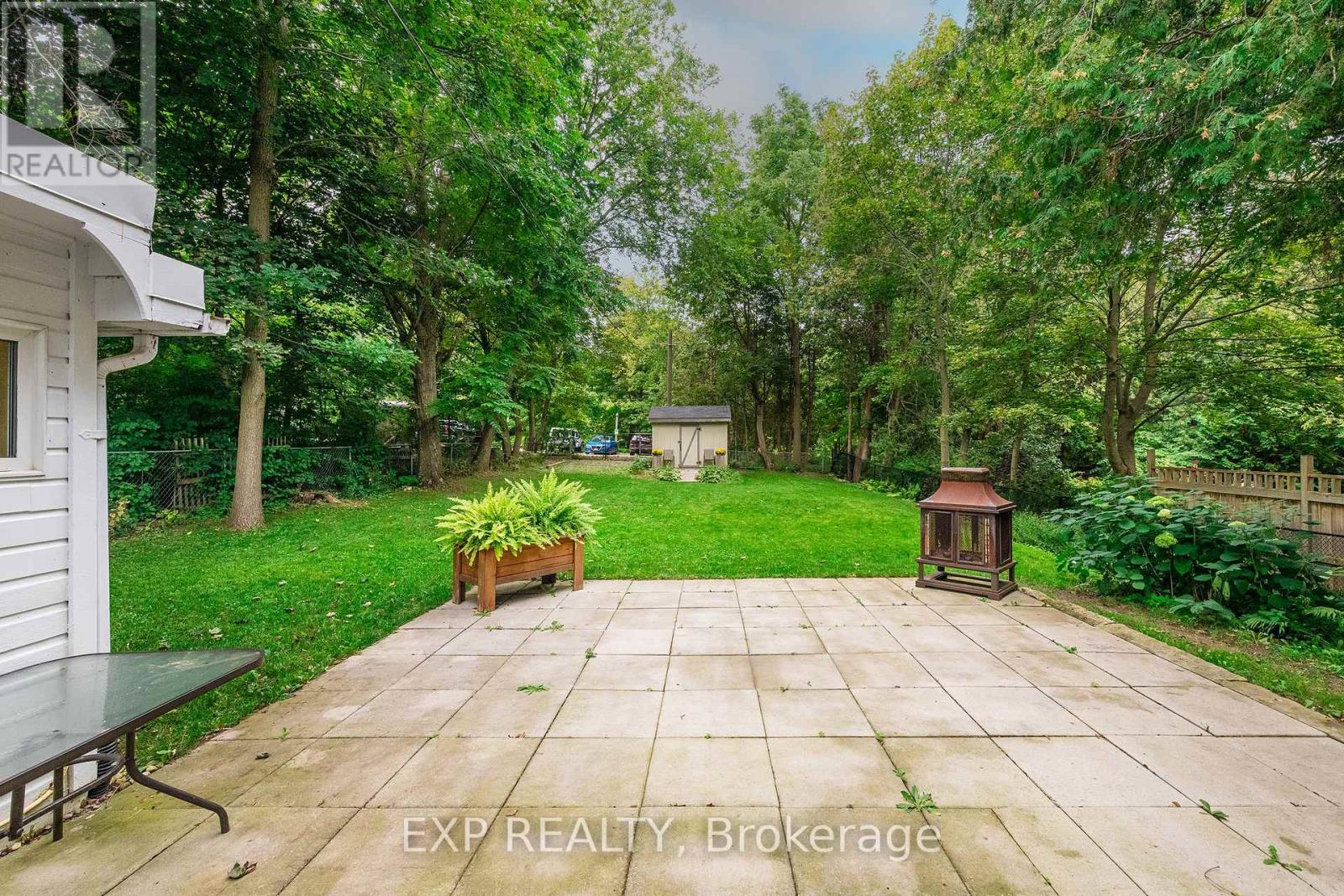7 Third Avenue Property Photo 39