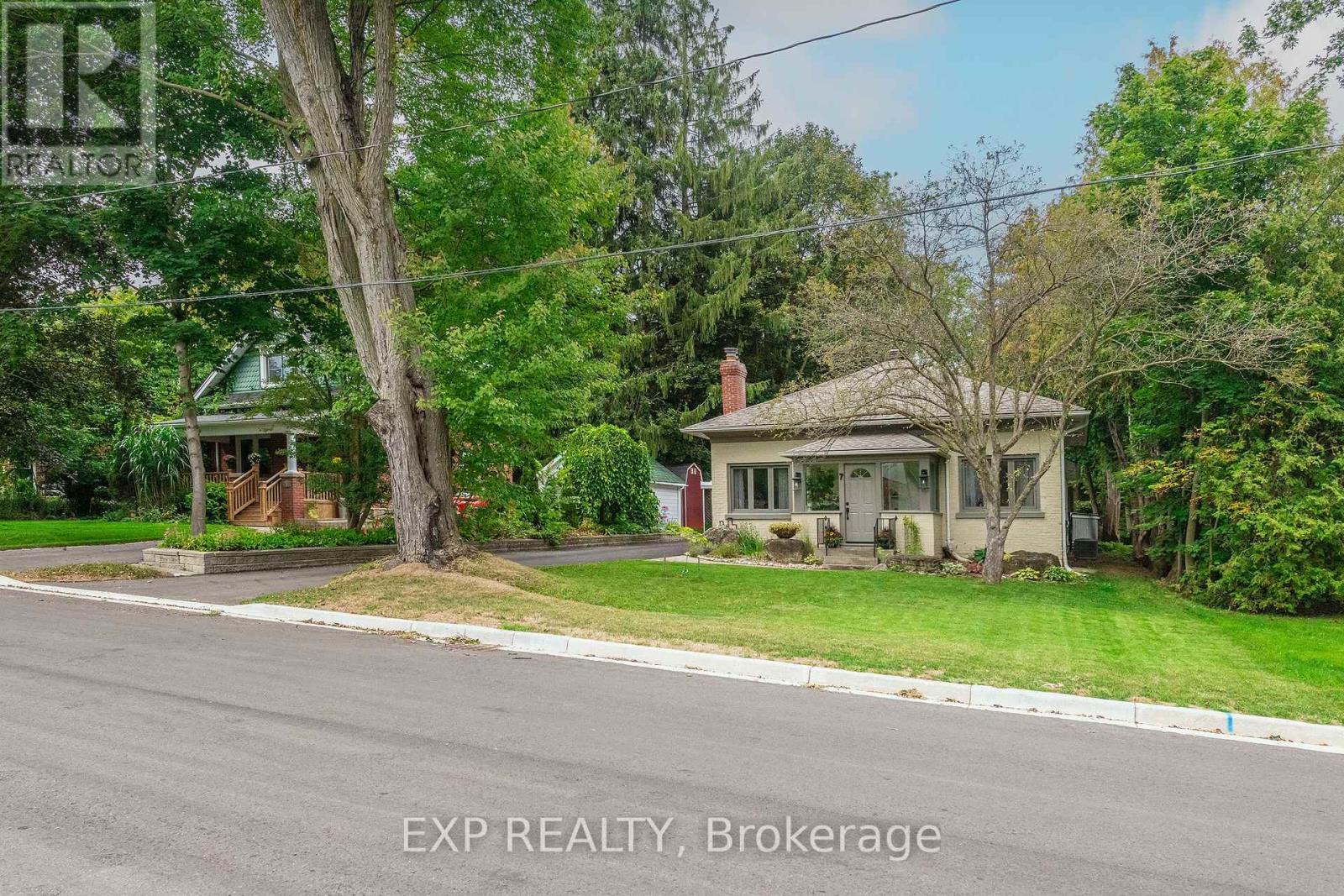 7 Third Avenue Property Photo 46