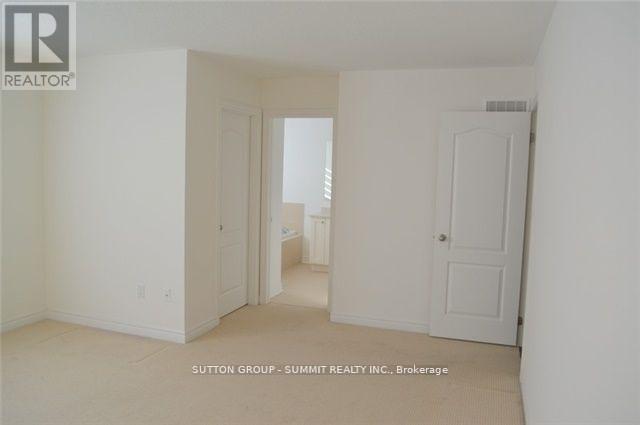 36 Denali Crescent Property Photo 15