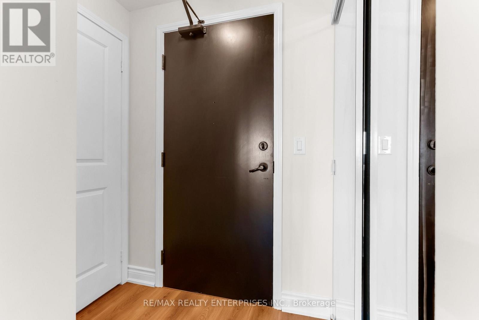3309 - 385 Prince Of Wales Drive Property Photo 9