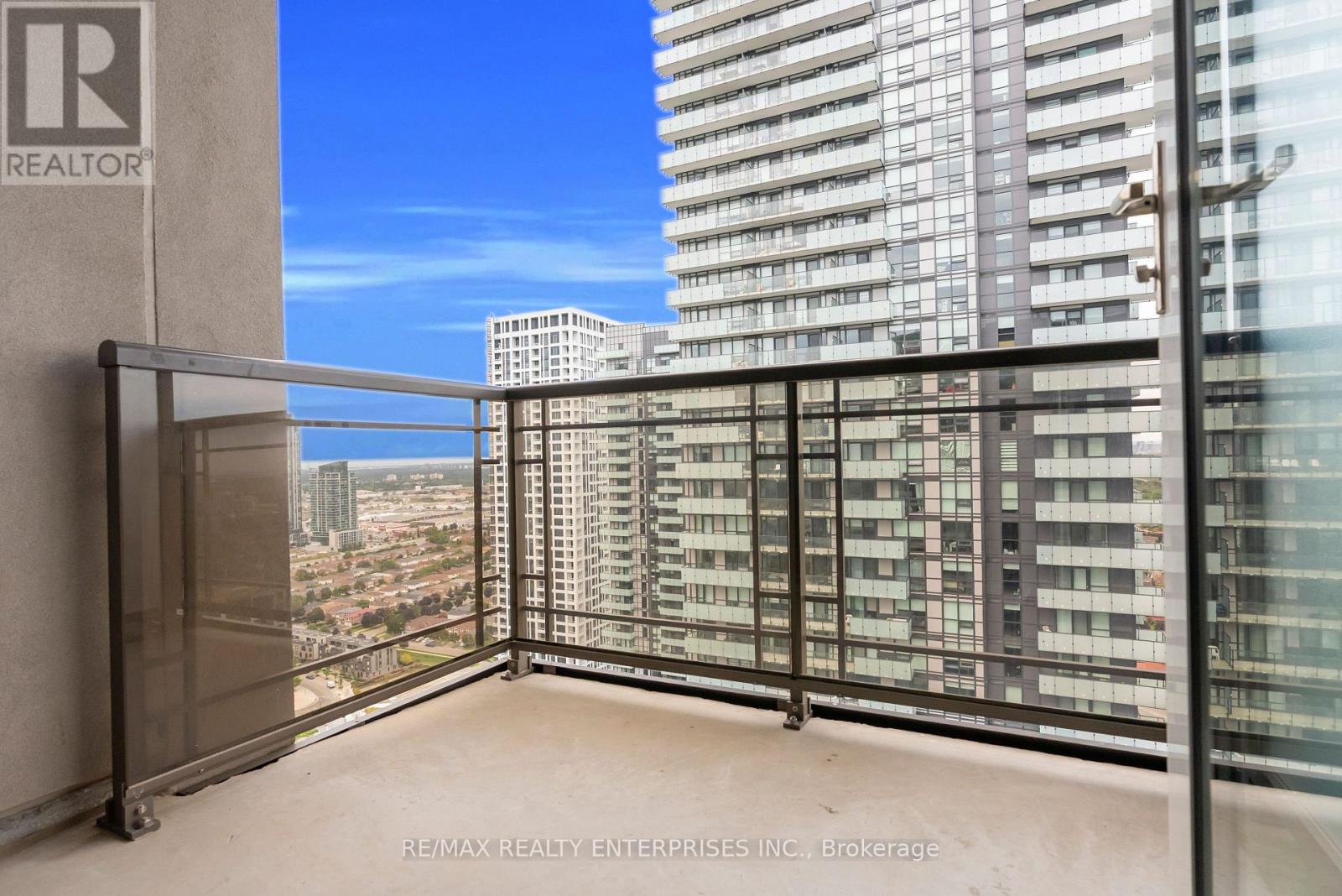 3309 - 385 Prince Of Wales Drive Property Photo 35