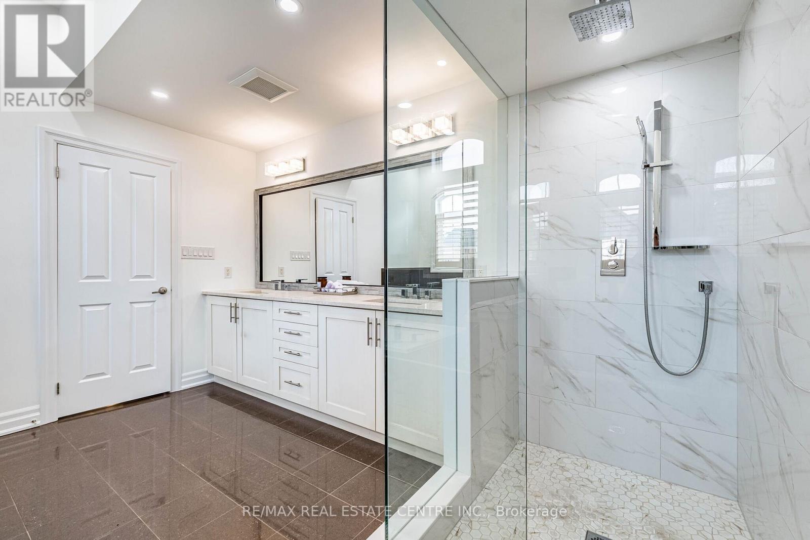 40 Cachet Court Property Photo 29
