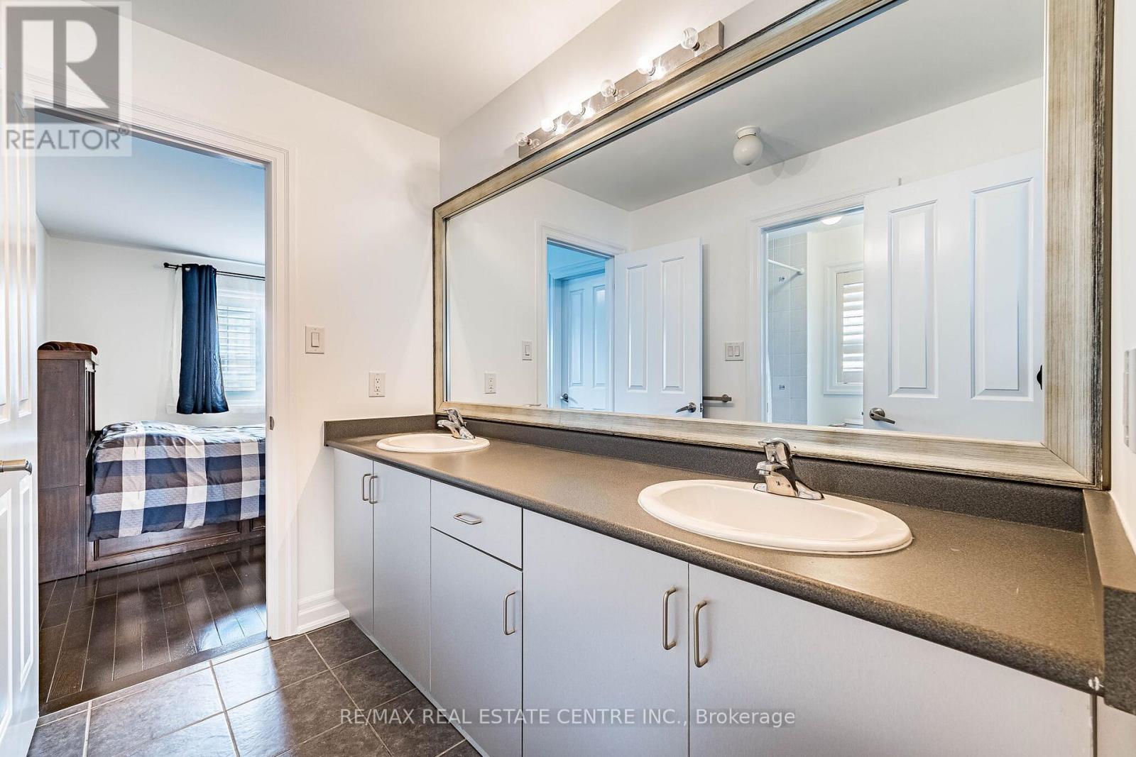 40 Cachet Court Property Photo 33